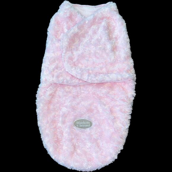 NWOT Blankets and Beyond Pink Minky Rose Swirl Swaddler Swaddle Sack Blanket - Picture 3 of 5